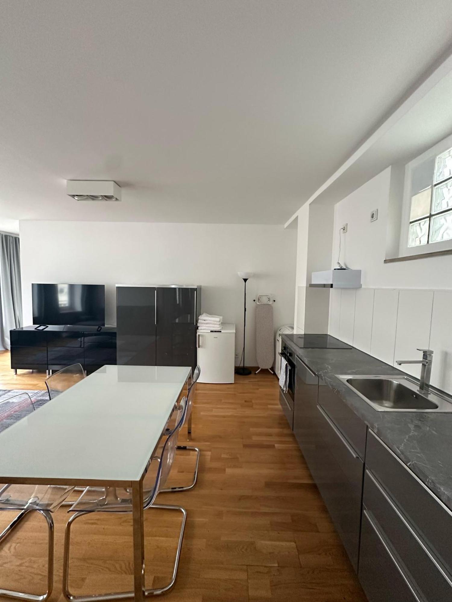 Al Nafurah Apartments Munich Luaran gambar
