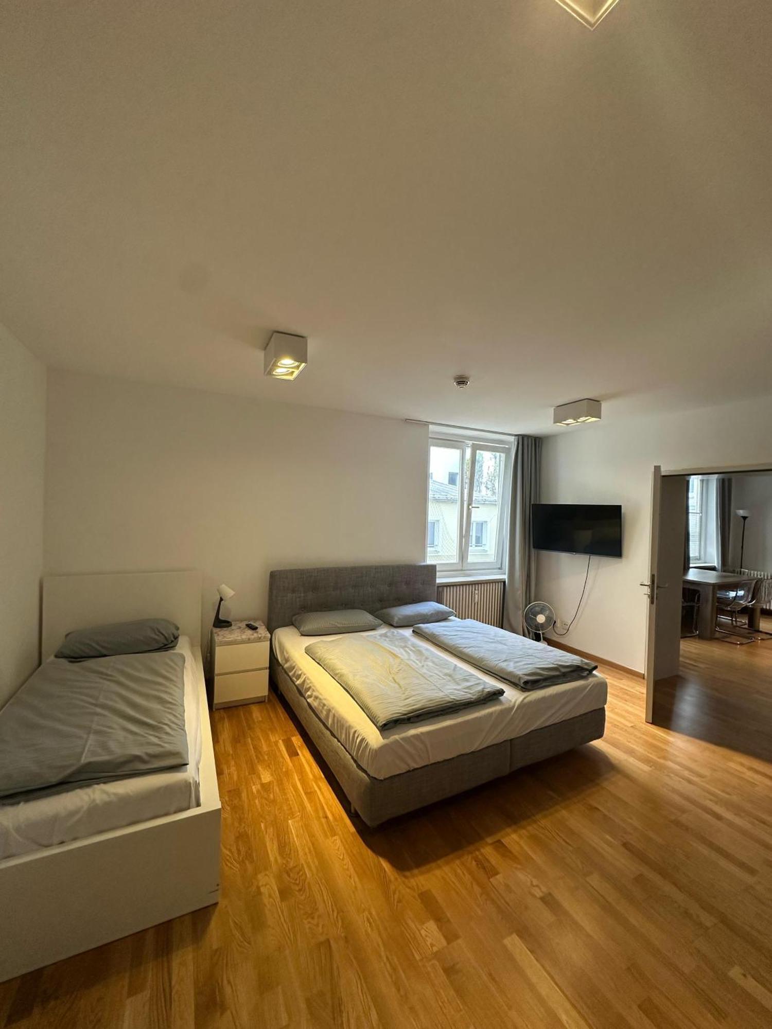 Al Nafurah Apartments Munich Luaran gambar