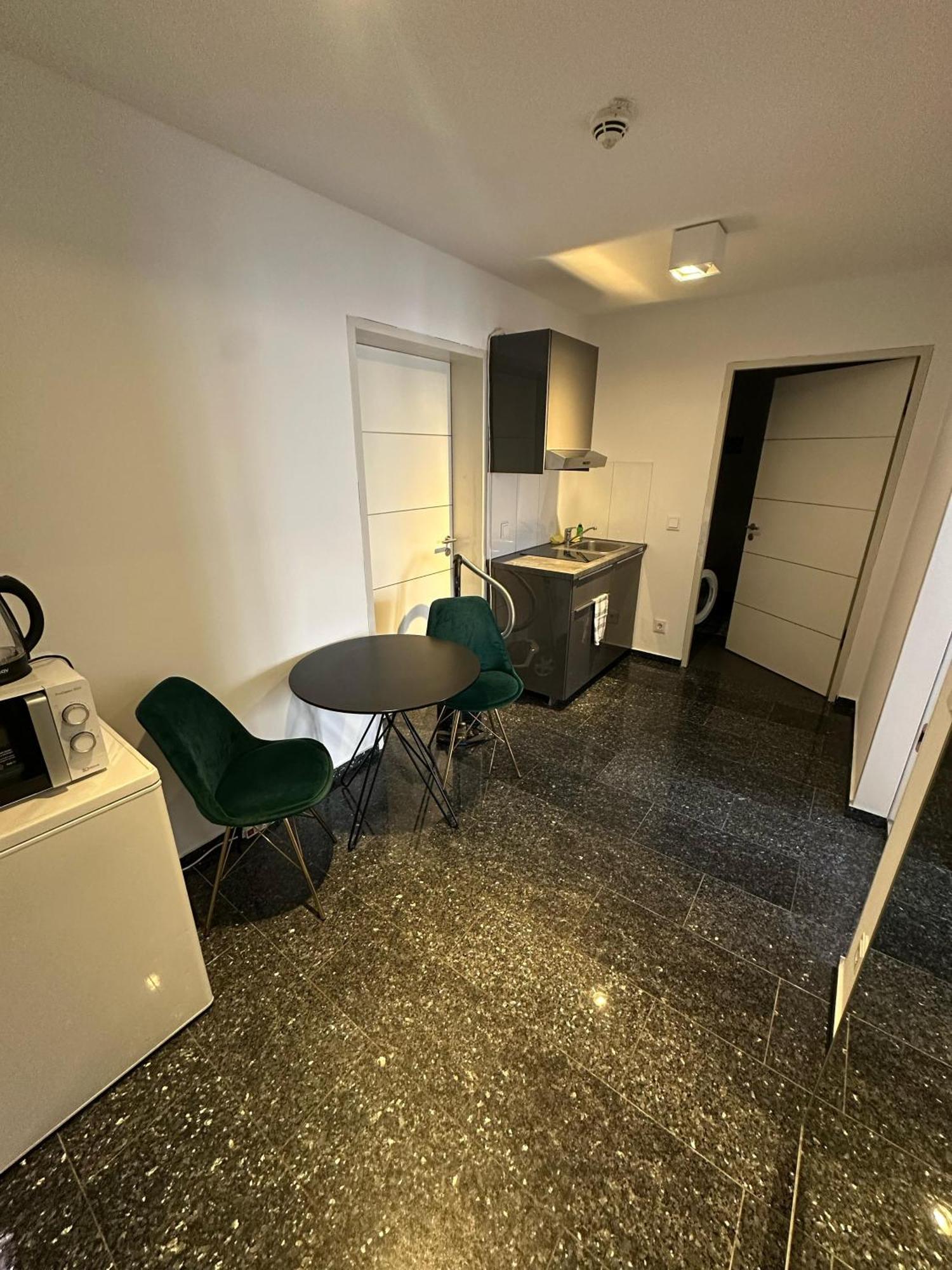 Al Nafurah Apartments Munich Luaran gambar