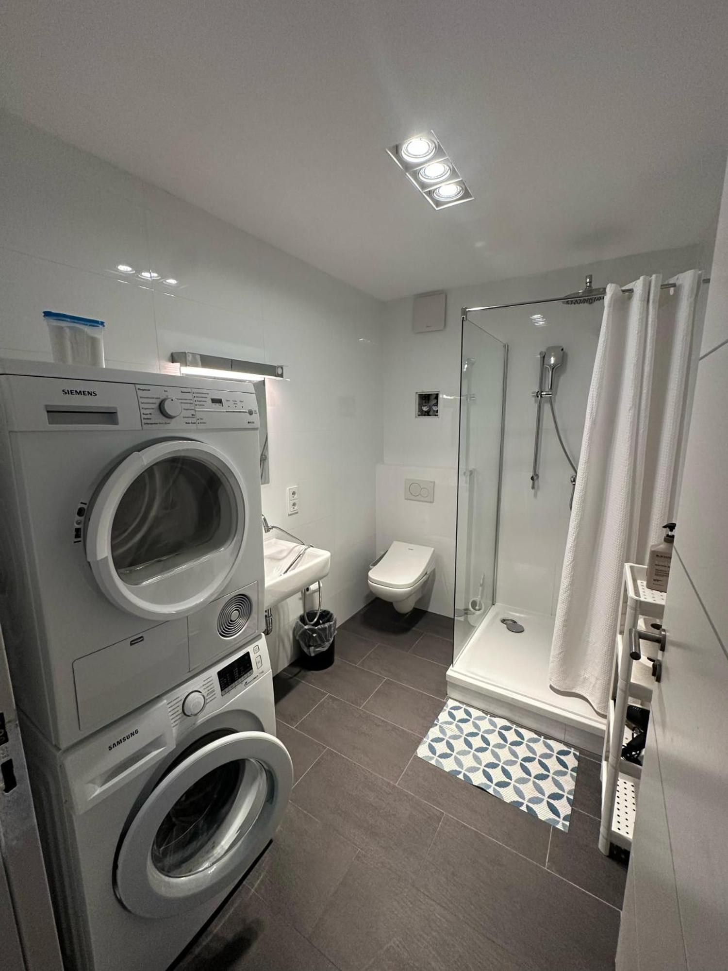 Al Nafurah Apartments Munich Luaran gambar