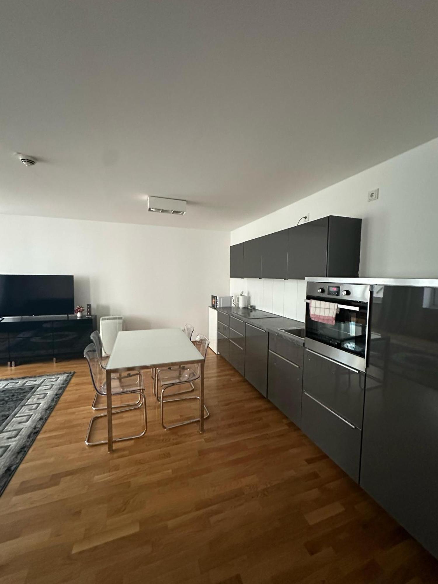 Al Nafurah Apartments Munich Luaran gambar